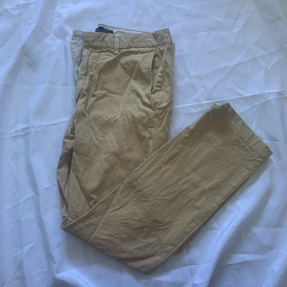 Banana Republic Men's Khaki Pants - Brown